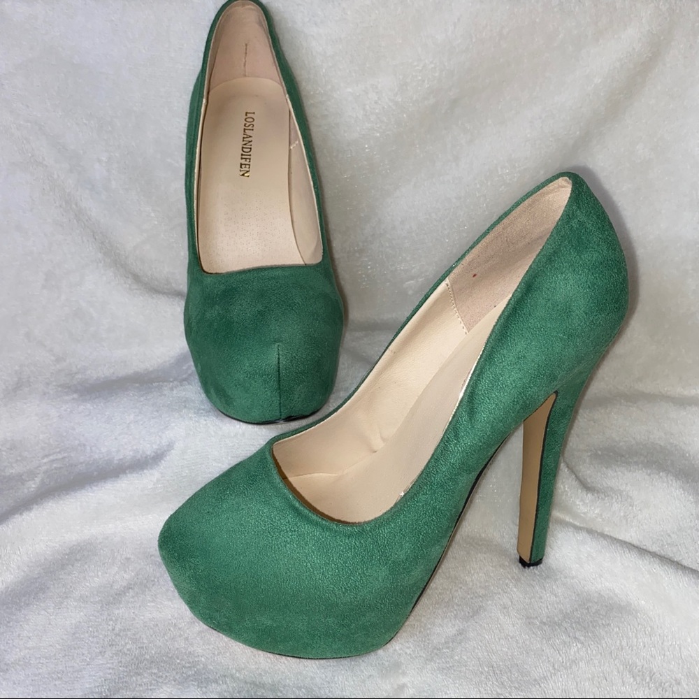 LOSLANDIFEN Green Suede Platform Pumps
